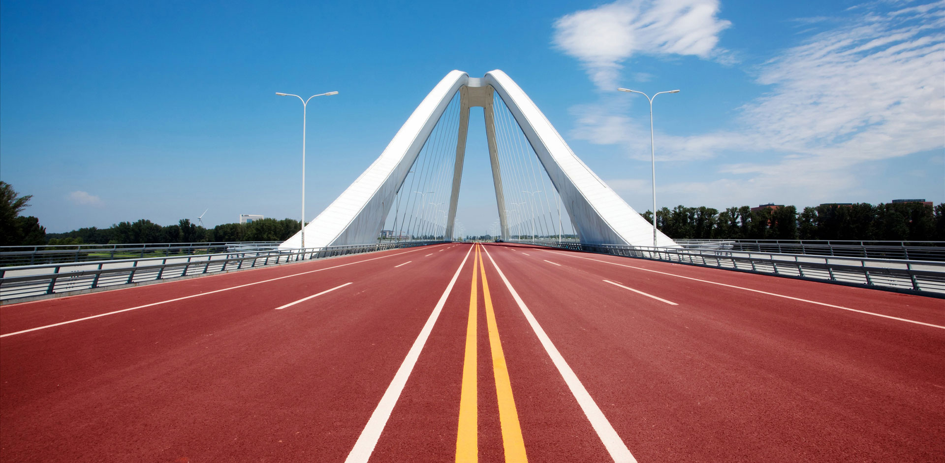Colored ceramic particle anti-skid pavement