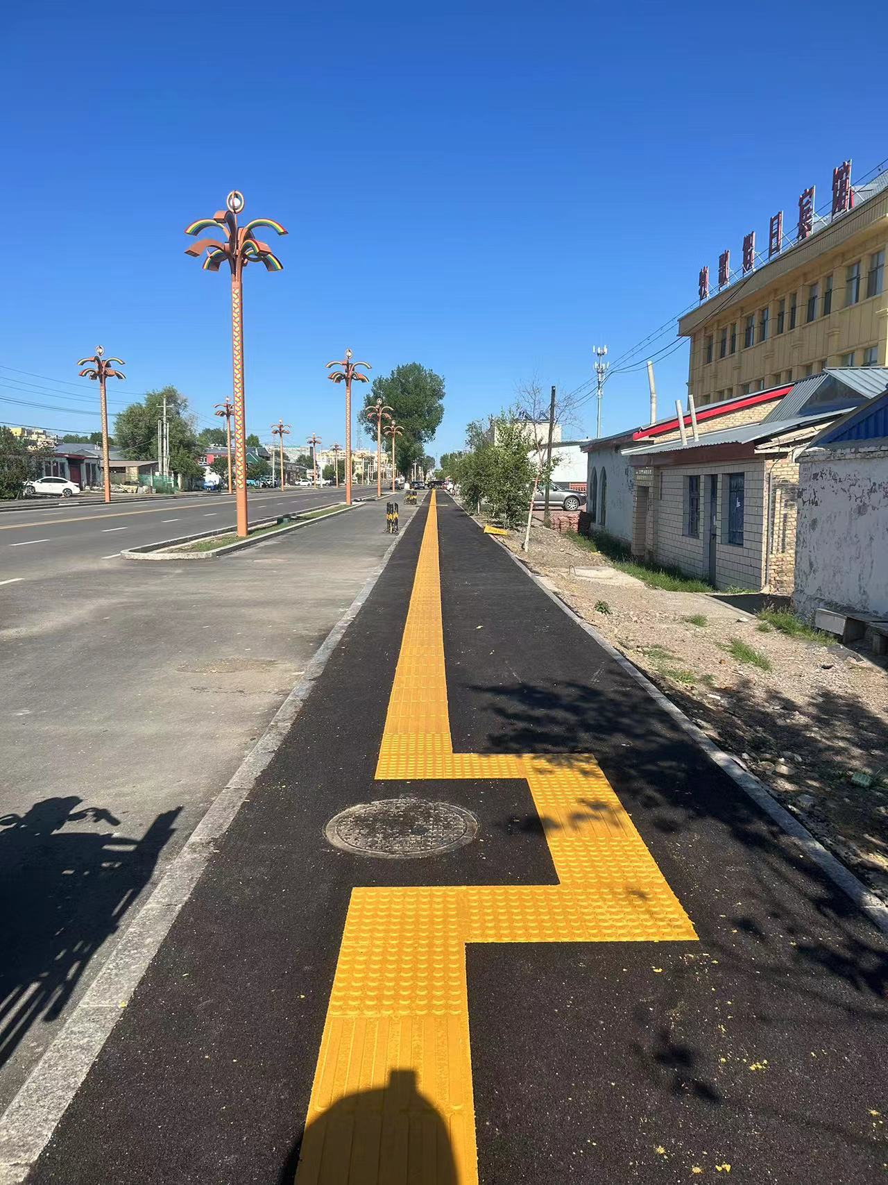 Cast in situ tactile paving